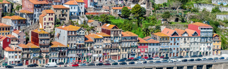 Fototapeta na wymiar Panorama des quais de Porto