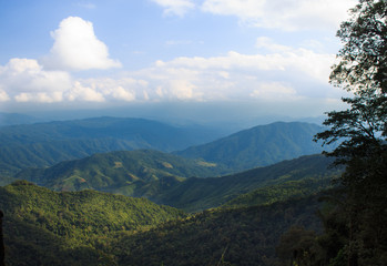 Fototapeta na wymiar green hills and mountains landscape view