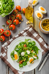 Lamb lettuce salad with eggs