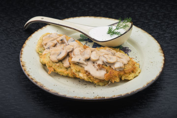 potato pancakes with mushrooms