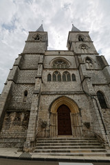Fototapeta na wymiar façade ouest de la basilique Saint-Jean Baptiste, Chaumont sur Marne, Haute-Marne, France