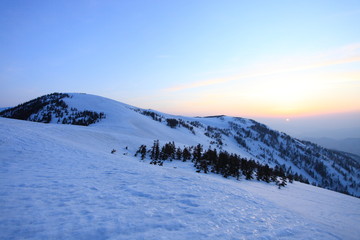 会津駒ヶ岳山頂と朝日