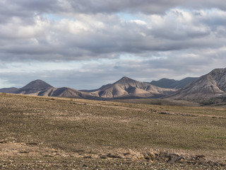 Fototapeta na wymiar Vulcan mountain range on the Canary Island Fuerteventura.