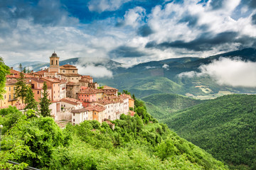 Fototapeta na wymiar Wonderful small town on hill, Umbria, Italy