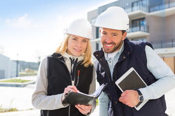 Engineer and architect dating next appointment on a construction