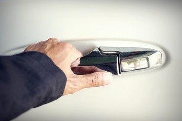 hand opening car
