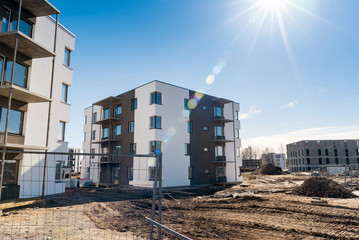 Obraz premium Ready apartment building. Construction site. New housing development