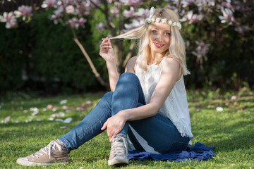 Fototapeta premium girl posing in nature 