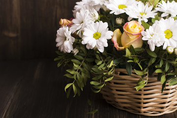 Obraz na płótnie Canvas Basket of flowers
