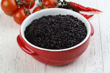 Raw black wild rice
