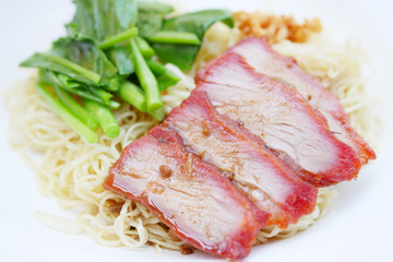 asian egg noodle with roasted pork