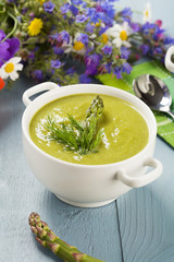 Delicious soup with asparagus.