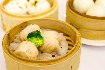 Three transparent shrimp dumplings