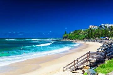 Fototapeta premium CALOUNDRA, AUS - DEC 06 2015: Hot sunny day at Dicky Beach Calun