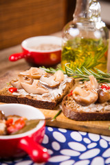 sandwich with mushrooms