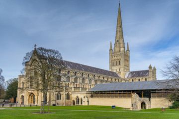 Fototapeta na wymiar Norwich Cathedral in the city of Norwich Norfolk