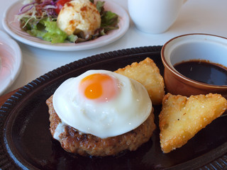 ハンバーグステーキ