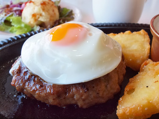 ハンバーグステーキ