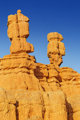 beautiful hoodoo rock formations in bryce canyon