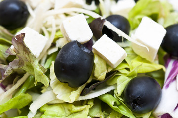 frischer Salat mit Feta