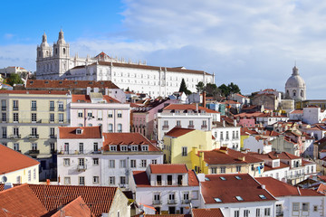 Fototapeta na wymiar View of Alfama in Lisbon i Portugal