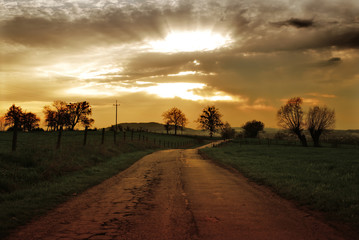 Fototapeta na wymiar Sunset in the countryside