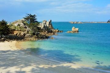 Crique et pointe du voleur à Port-Blanc Penvénan en Bretagne