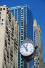 Fototapeta na wymiar buildings horloge chicago