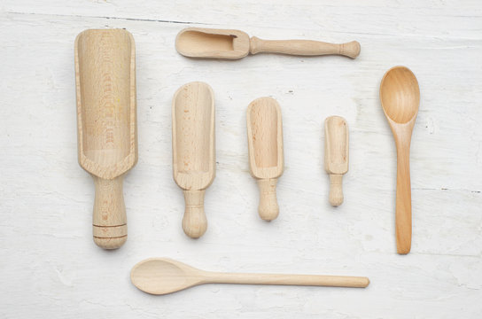 Wooden scoops and spoons