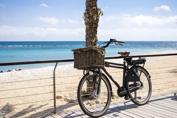Fototapeta premium Bicicleta en la playa