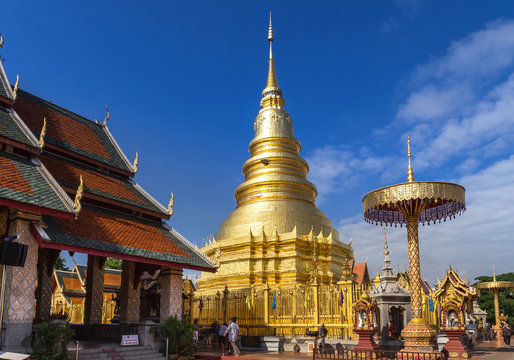 wat phra that hariphunchai temple lamphun thailand