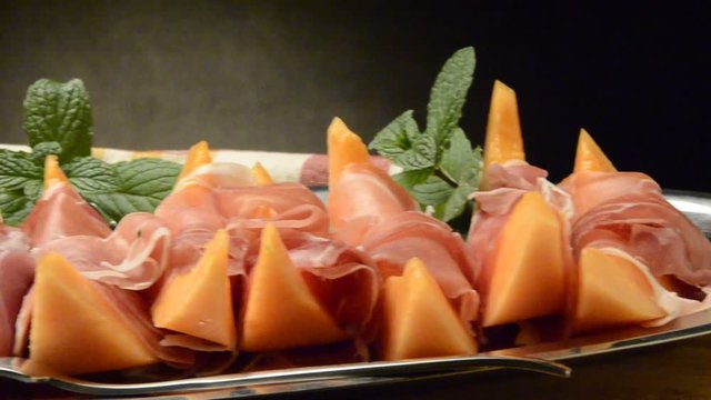 Prosciutto crudo de San Daniele and melone ಇಟ್ಯಾಲಿಯನ್&zwnj; ಪಾಕಪದ್ಧತಿ