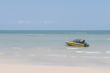 Fototapeta premium Lonely boat at the sea