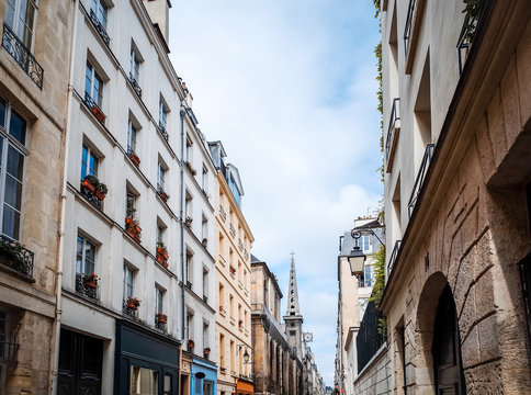 beautiful Parisian streets - with space for text or image