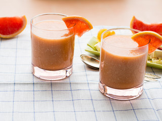 Grapefruit smoothie with banana, oats and tofu