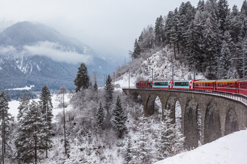 Fototapeta premium Glacier Express, Szwajcaria