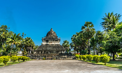That Pathum-stupa at Wat Wisunalat, Laos