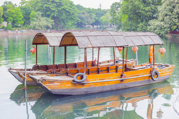 Fototapeta na wymiar Two old Chinese passenger boats
