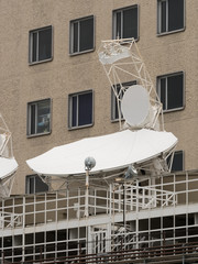 パラボラアンテナ