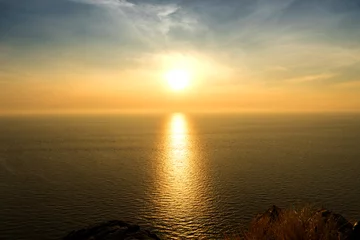Poster de jardin Mer / coucher de soleil sunset mirror on sea to golden shadow