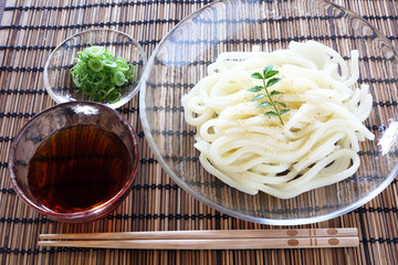 冷やしうどん