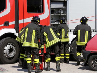 firefighters working as a perfect teamwork during an emergency