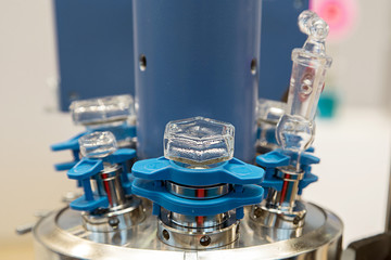 Medical lab equipment, analysis systems.