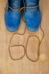 Word Go Made of Shoelaces