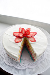 торт клубничный