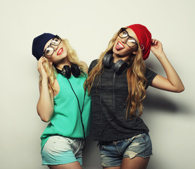 two best friends hipster girls