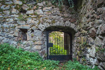 Fototapeta na wymiar Ancient castle entrance