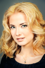 Fototapeta premium blonde curls