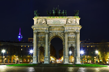 Fototapeta na wymiar Arch of Peace in Milan, Italy