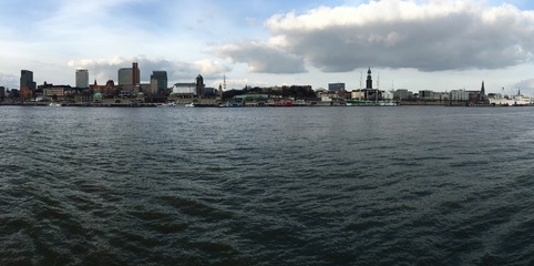 Naklejka premium Skyline Hamburg